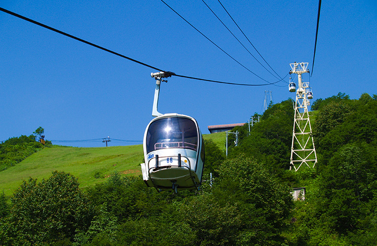 八方尾根自然研究路　ゴンドラリフト